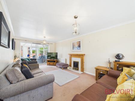 4 bedroom Detached house for sale in Linksfield Court, West Bridgford, NG2