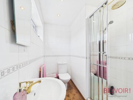 4 bedroom Detached house for sale in Linksfield Court, West Bridgford, NG2