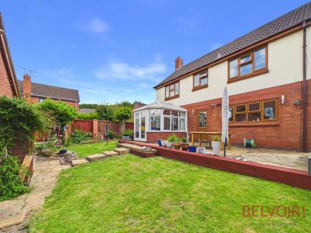 4 bedroom Detached house for sale in Linksfield Court, West Bridgford, NG2