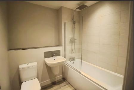2 bedroom Flat to let in 62 Radcliffe Road, West Bridgford, NG2