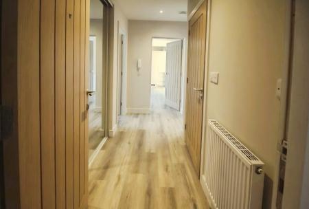 2 bedroom Flat to let in 62 Radcliffe Road, West Bridgford, NG2