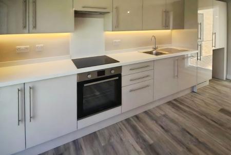 2 bedroom Flat to let in 62 Radcliffe Road, West Bridgford, NG2