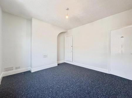 3 bedroom Terraced House to let in Glapton Road, Embankment, Nottingham, NG2