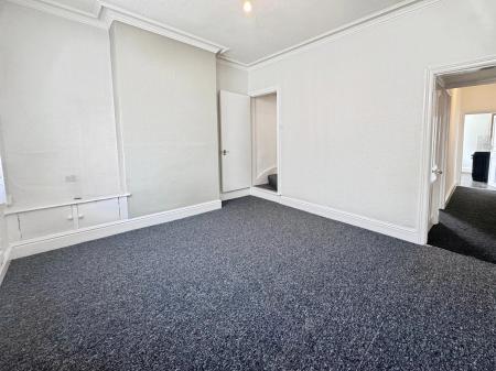 3 bedroom Terraced House to let in Glapton Road, Embankment, Nottingham, NG2