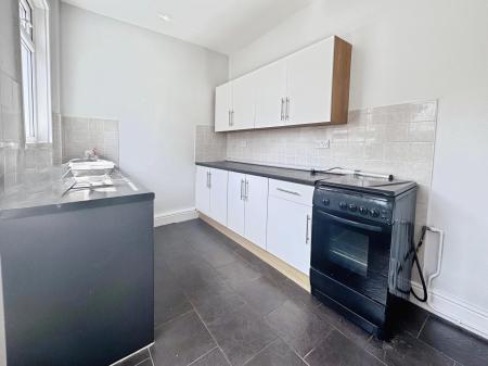 3 bedroom Terraced House to let in Glapton Road, Embankment, Nottingham, NG2