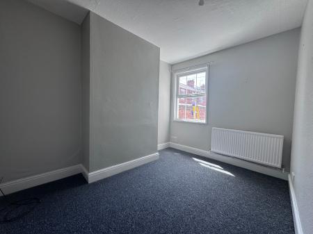 3 bedroom Terraced House to let in Glapton Road, Embankment, Nottingham, NG2