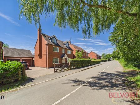 4 bedroom Detached house for sale in Widmerpool Lane, Willoughby-On-The-Wolds, LE12