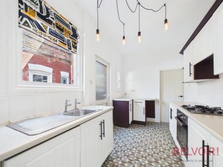 2 bedroom Terraced House for sale in Eckington Terrace, Nottingham, NG2