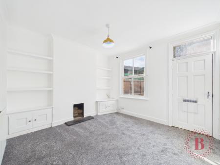 2 bedroom Terraced House for sale in Highfield Grove, West Bridgford, NG2