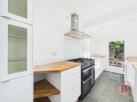 2 bedroom Terraced House for sale in Highfield Grove, West Bridgford, NG2