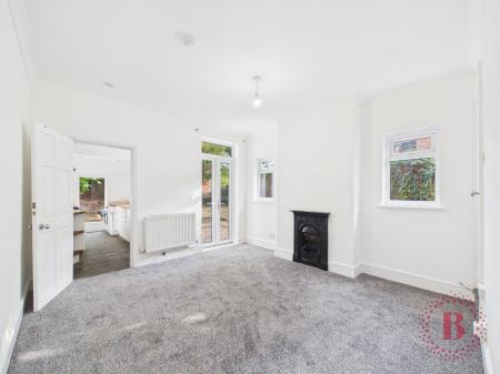 2 bedroom Terraced House for sale in Highfield Grove, West Bridgford, NG2