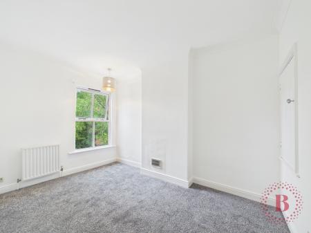 2 bedroom Terraced House for sale in Highfield Grove, West Bridgford, NG2