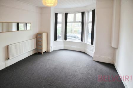 2 bedroom Flat to let in Musters Road, West Bridgford, NG2