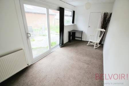 2 bedroom Flat to let in Musters Road, West Bridgford, NG2