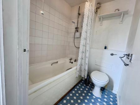 1 bedroom Flat to let in Alderney street, Nottingham, NG7