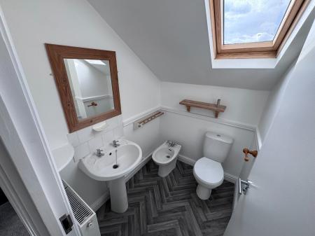 3 bedroom Apartment to let in Henry Mews, West Bridgford, NG2