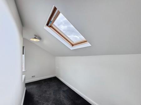 3 bedroom Apartment to let in Flat 6