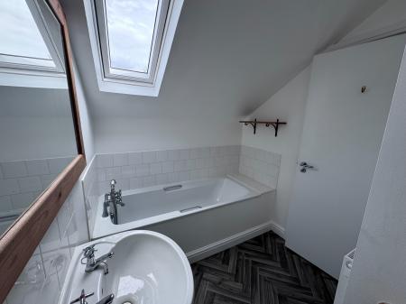 3 bedroom Apartment to let in Henry Mews, West Bridgford, NG2