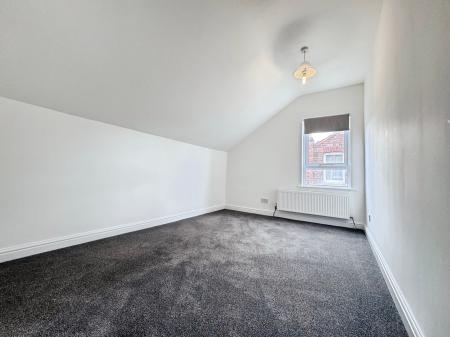 3 bedroom Apartment to let in Flat 6