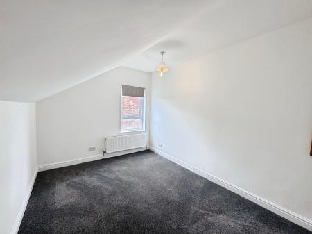 3 bedroom Apartment to let in Flat 6
