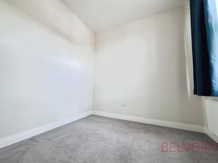 3 bedroom Flat to let in Mundella House