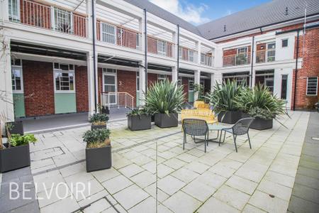 3 bedroom Flat to let in Mundella House