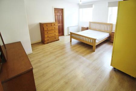 1 bedroom Flat to let in Mill Close, Old Basford, Nottingham, NG6