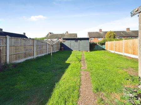 3 bedroom Semi-detached house to let in Honister Close, Clifton, Nottingham, NG11