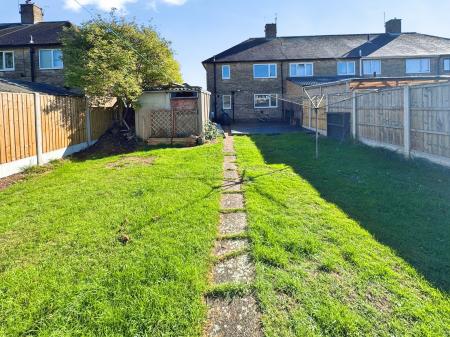 3 bedroom Semi-detached house to let in Honister Close, Clifton, Nottingham, NG11