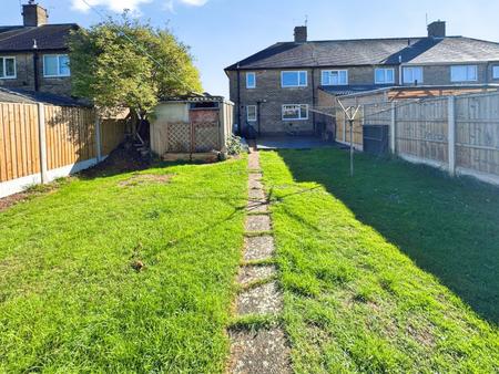 3 bedroom Semi-detached house to let in Honister Close, Clifton, Nottingham, NG11