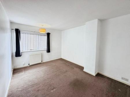 3 bedroom Semi-detached house to let in Honister Close, Clifton, Nottingham, NG11