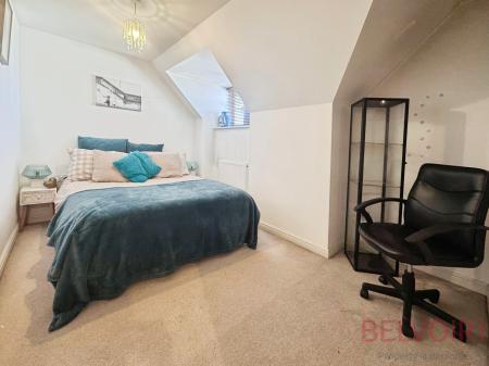 2 bedroom Apartment to let in Radcliffe Road, West Bridgford, NG2