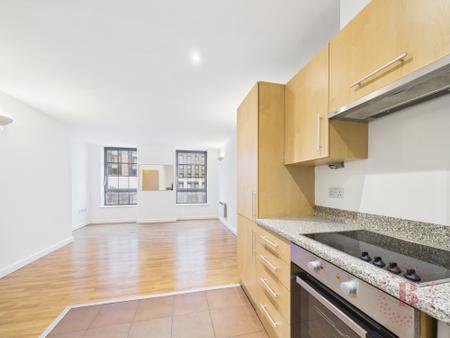 1 bedroom Flat for sale in Queens Road, Nottingham, NG2