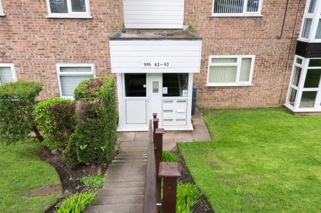 1 bedroom Flat for sale in Brentwood Court, Prestwich, M25