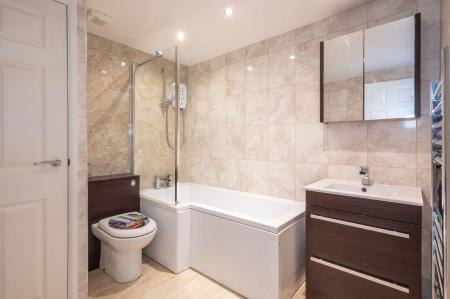 1 bedroom Flat for sale in Brentwood Court, Prestwich, M25