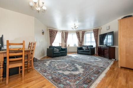 2 bedroom Flat for sale in Keane Court, Cheetham Hill, M8