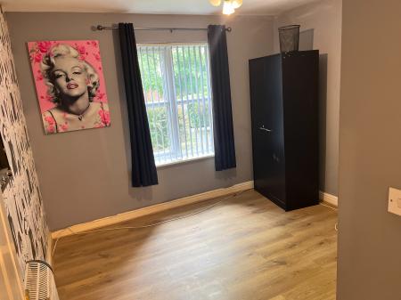 2 bedroom Flat for sale in Roch Bank, Blackley, M9