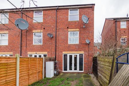 4 bedroom Town house for sale in Appleton Street, Cheetham Hill, M8