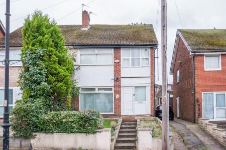 4 bedroom Town house for sale in Cardinal Street, Manchester, Cheetham Hill, M8