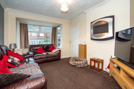 3 bedroom Mews house for sale in Farcroft Avenue, Radcliffe, M26