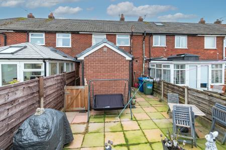 3 bedroom Mews house for sale in Farcroft Avenue, Radcliffe, M26