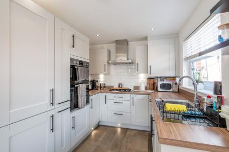 3 bedroom Semi-detached house for sale in Glaramara Close, Middleton, M24