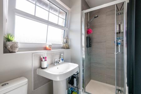 3 bedroom Semi-detached house for sale in Glaramara Close, Middleton, M24