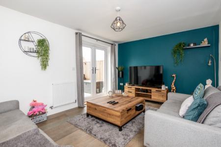 3 bedroom Semi-detached house for sale in Glaramara Close, Middleton, M24