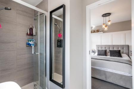 3 bedroom Semi-detached house for sale in Glaramara Close, Middleton, M24