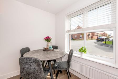 3 bedroom Semi-detached house for sale in Glaramara Close, Middleton, M24