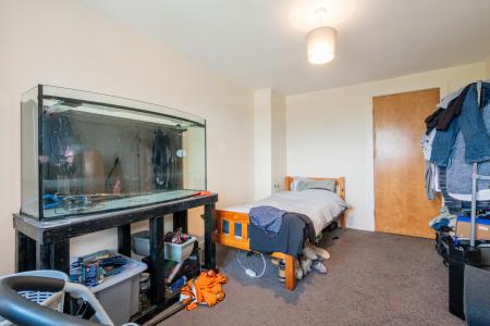 2 bedroom Flat for sale in Highclere Avenue, Salford, M7