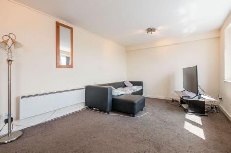 2 bedroom Flat for sale in Highclere Avenue, Salford, M7