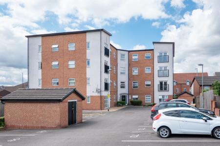 1 bedroom Flat for sale in Ivy Graham Close, Newton Heath, M40