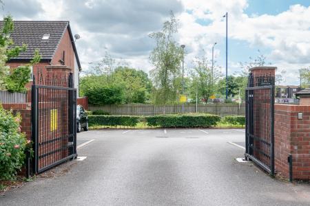 1 bedroom Flat for sale in Ivy Graham Close, Newton Heath, M40